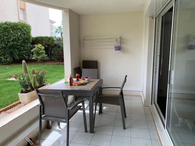 Location Port Frejus, Bord De Mer Exterior foto